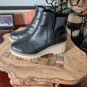 Dolce Vita H20 Boots Booties Wedge Current Season Black Leather